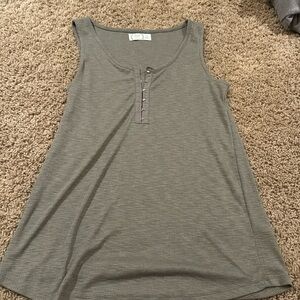 24/7 Maurice’s clip up tank top!